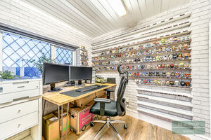 Photo 15- click for photo gallery